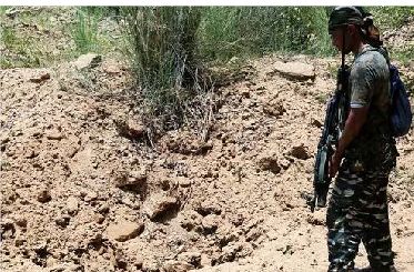 Naxal-te IED tihpuahah police eng emaw zat inhliam